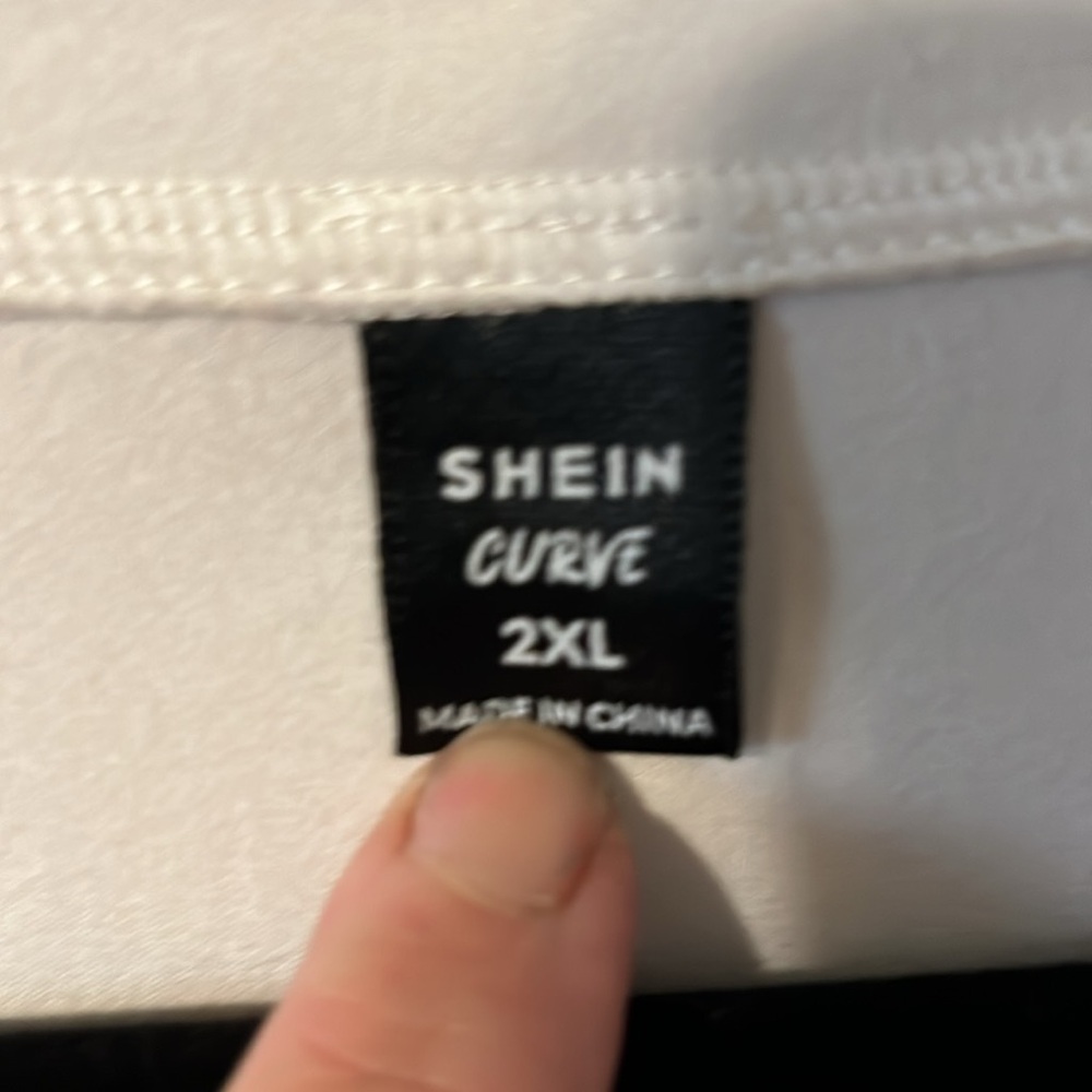 Shein  curve USA blouse - Picture 3 of 4